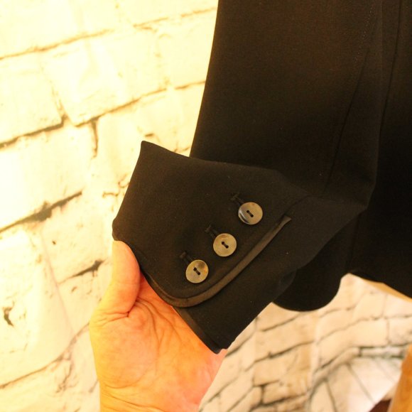👉NWT! Sharp black blazer from Chico's sz 2=Large - Picture 5 of 8